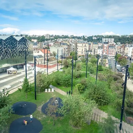 Jost Centre Gare Ostello