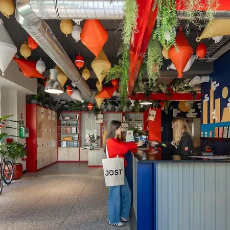 Jost Centre Gare Auberge de jeunesse *