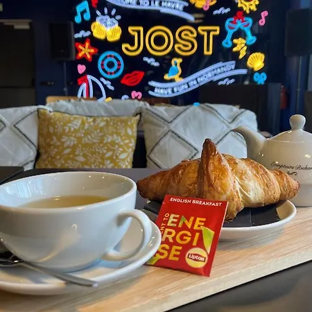 Auberge de jeunesse Jost Centre Gare *